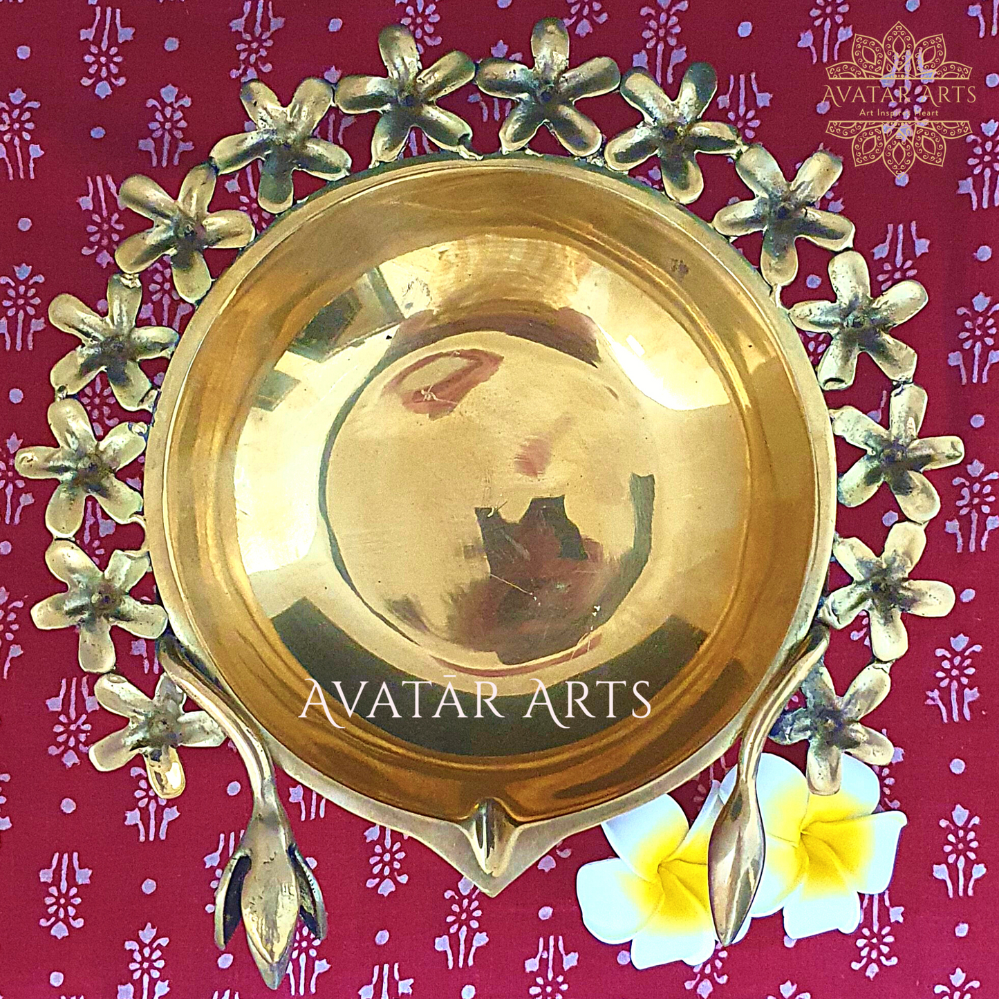 Urli Cum Diya In Brass With Flower Design