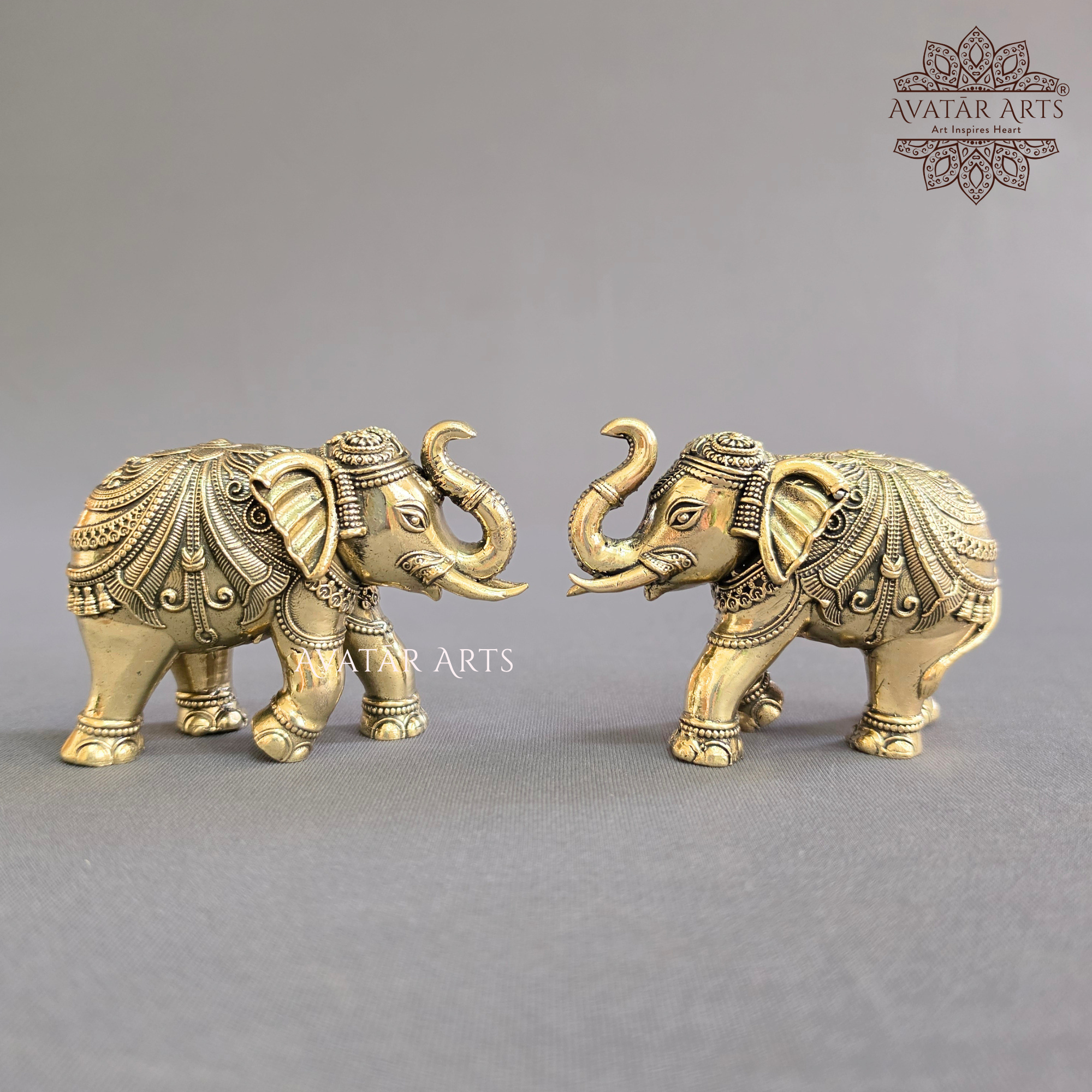 Uptrunk Elephants Pair