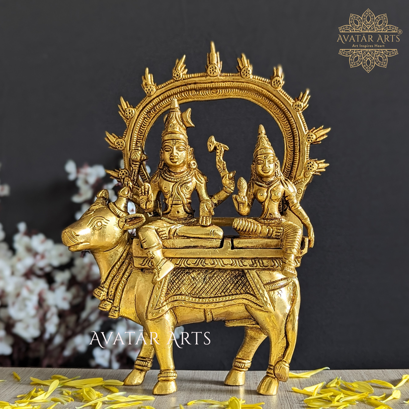 Nandi With Shiva And Parvati – Avatar Arts