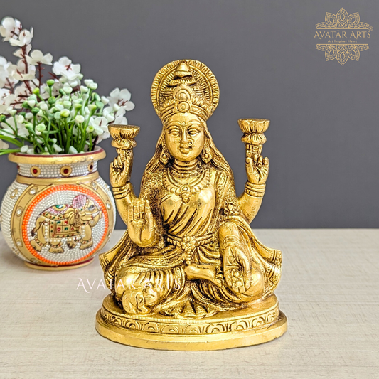 Goddess Lakshmi Statue For Daily Use