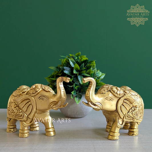 Uptrunk Elephant Pair