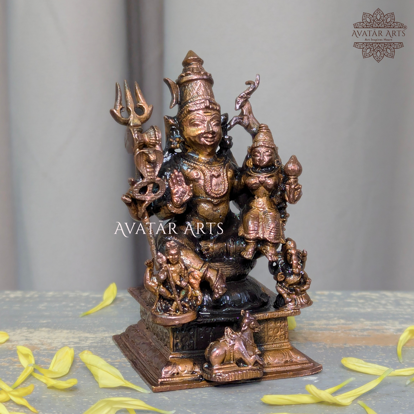 Shiva Parivaar idol in Copper