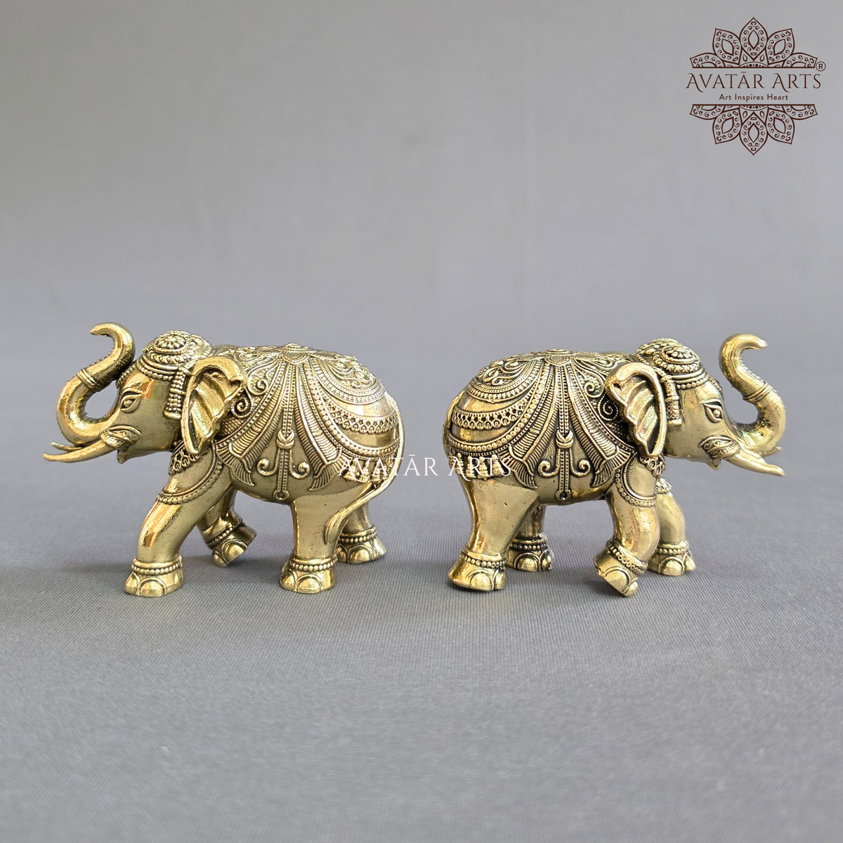 Uptrunk Elephants Pair