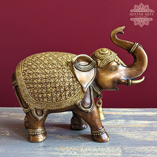 Uptrunk elephant for home decor