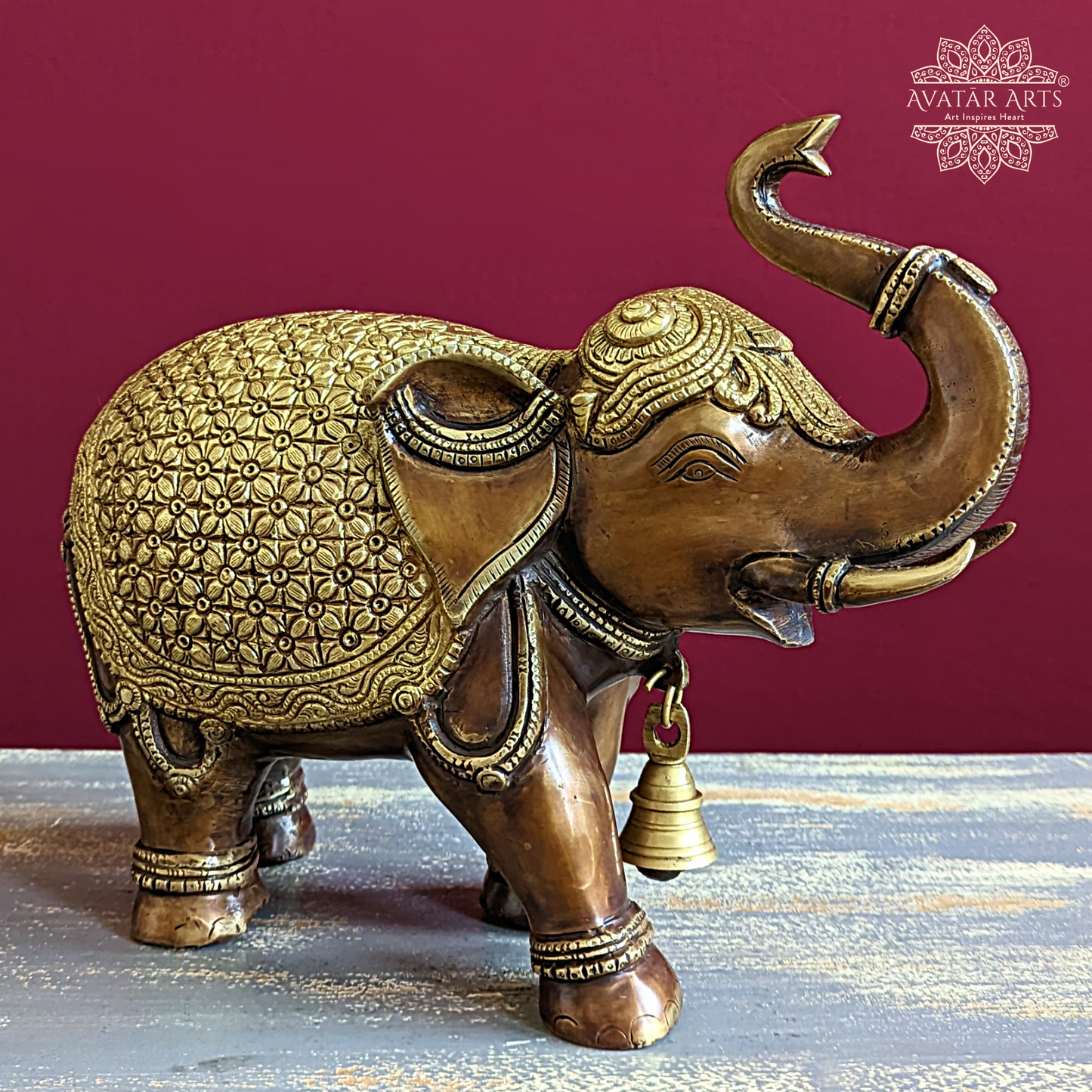 Uptrunk elephant for home decor