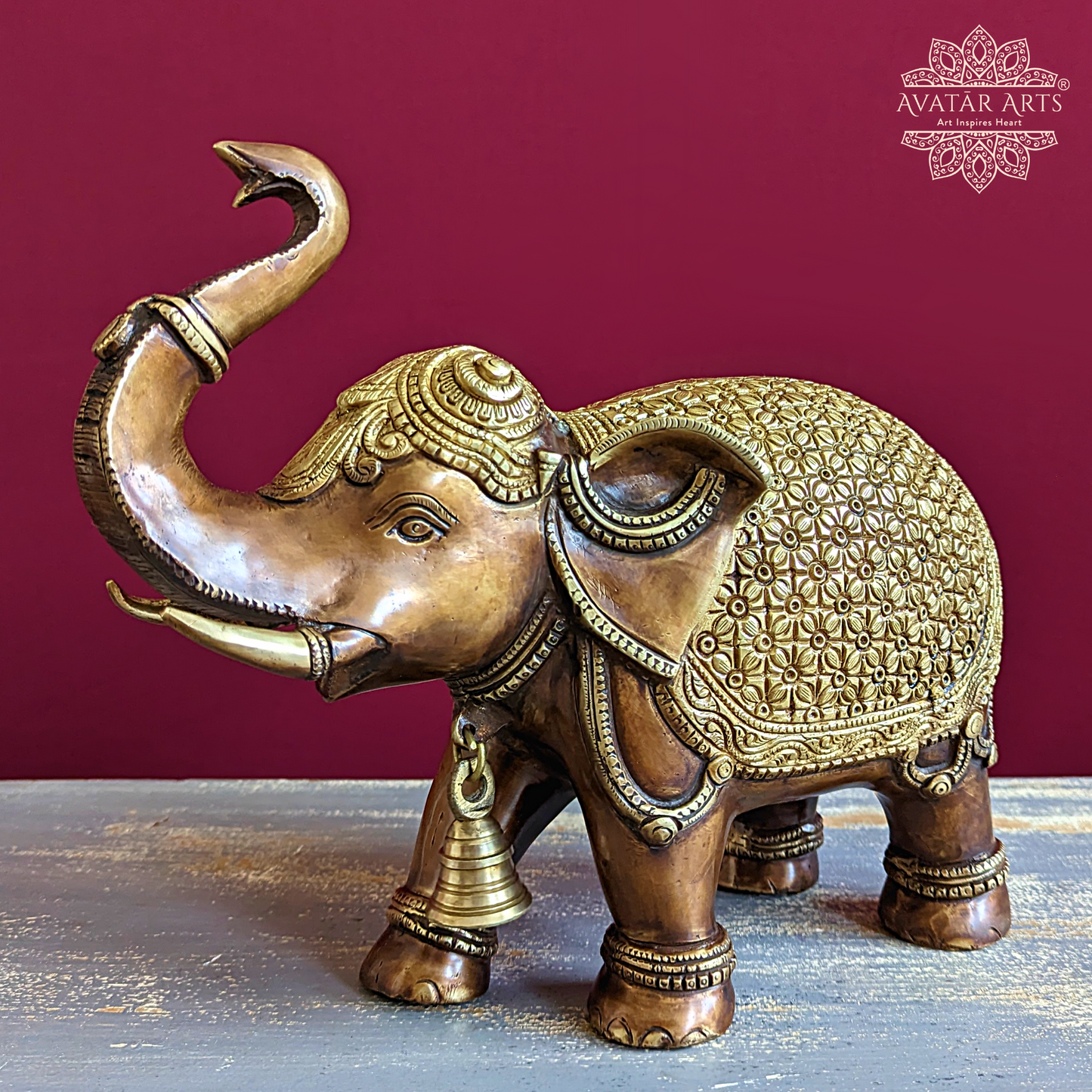 Uptrunk elephant for home decor