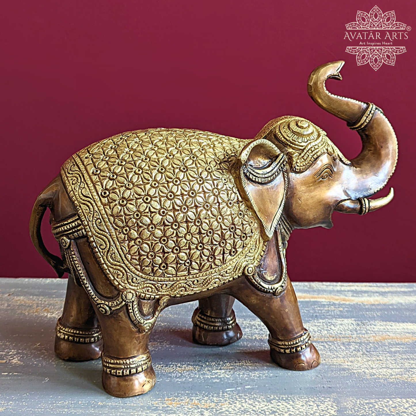 Uptrunk elephant for home decor